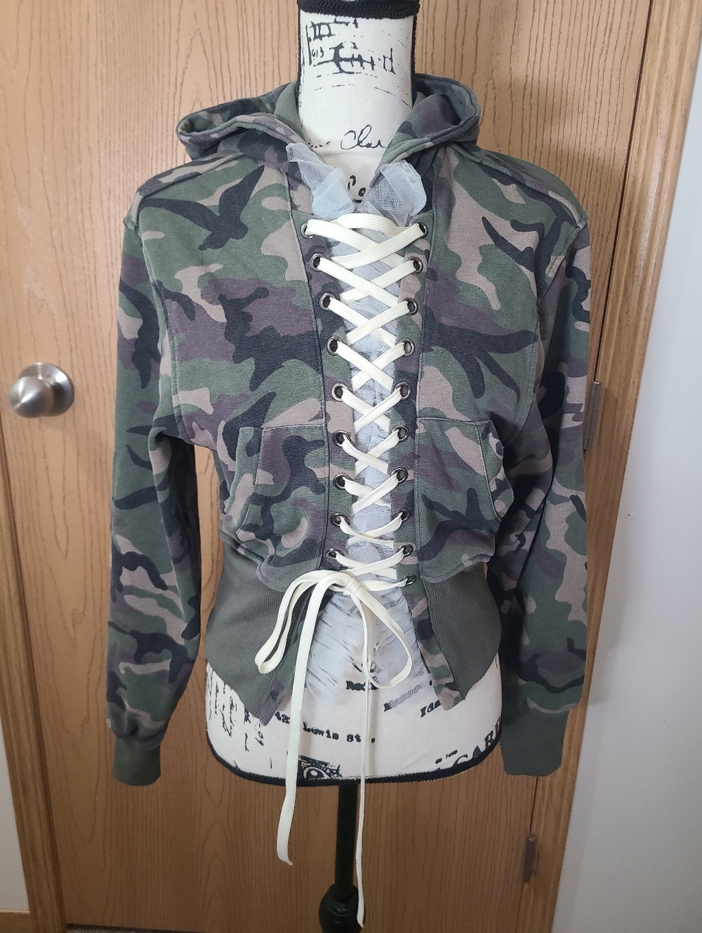 Camouflage Ruffle Lace Up Corset Military Cropped Hoodie Sweatshirt
